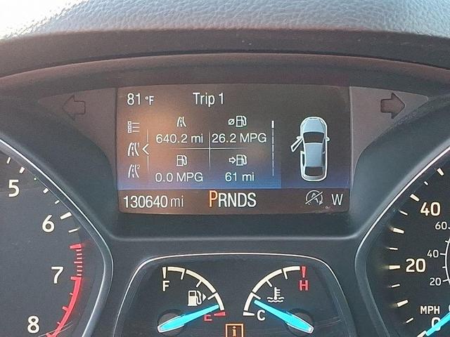Photo of 2019 White Platinum Ford Escape
