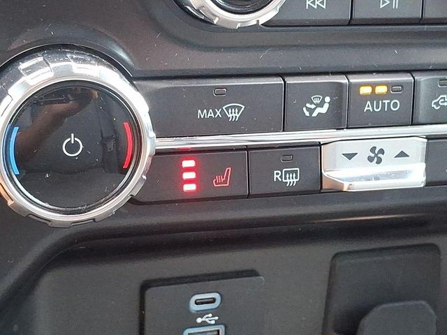 Photo of 2022 Red Metallic Ford F-150