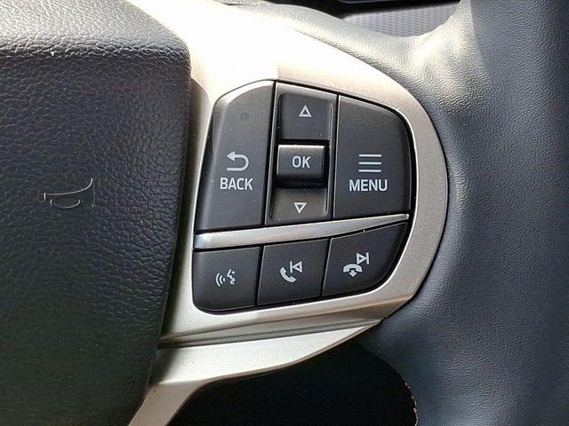 Photo of 2025 Silver Metallic Ford Explorer