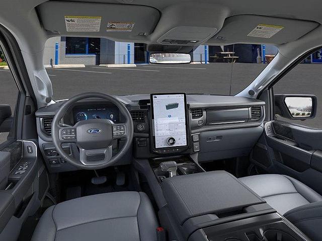 Photo of 2025 Oxford White Ford F-150 Lightning