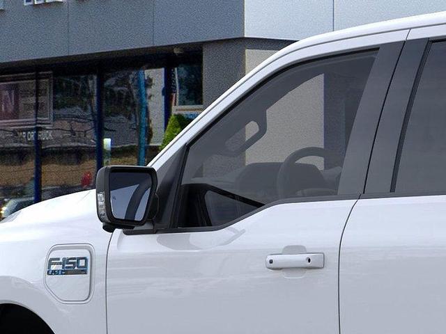 Photo of 2025 Oxford White Ford F-150 Lightning