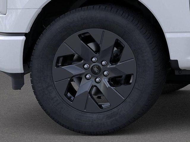 Photo of 2025 Oxford White Ford F-150 Lightning