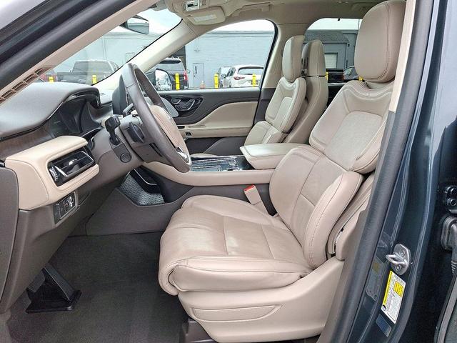 Photo of 2022 Flight Blue Lincoln Aviator