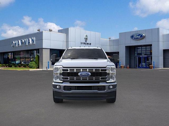 Photo of 2025 Oxford White Ford F-250