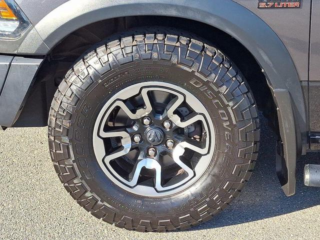 Photo of 2016 Granite Crystal Clearcoat Metallic RAM 1500