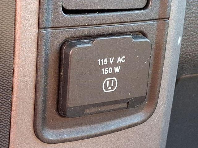 Photo of 2016 Granite Crystal Clearcoat Metallic RAM 1500
