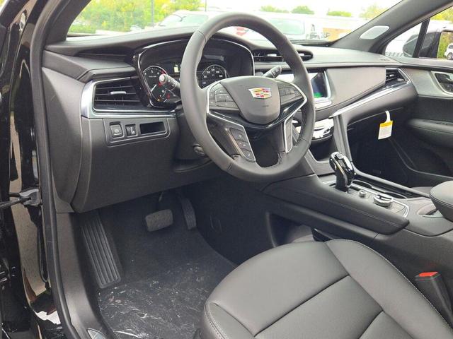 Photo of 2025 Stellar Black Metallic Cadillac XT5