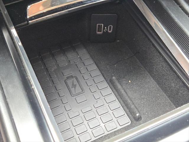 Photo of 2023 Infinite Black Metallic Clearcoat Lincoln Corsair