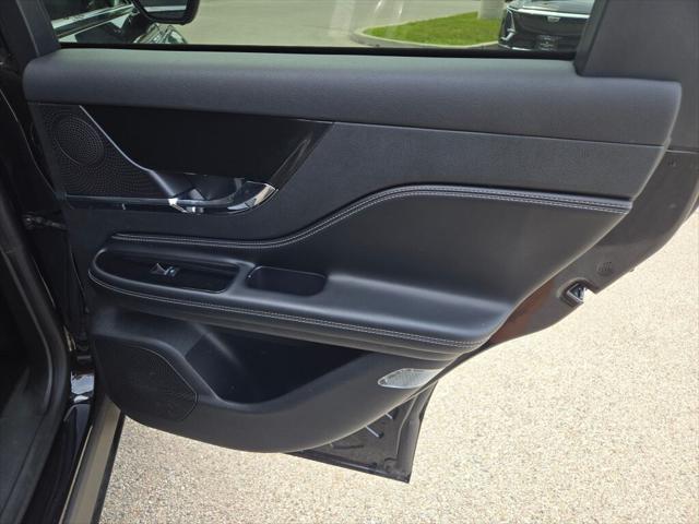Photo of 2023 Infinite Black Metallic Clearcoat Lincoln Corsair