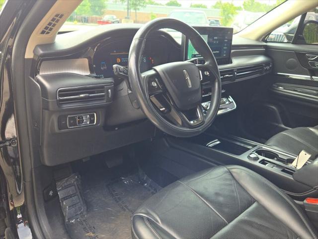 Photo of 2023 Infinite Black Metallic Clearcoat Lincoln Corsair