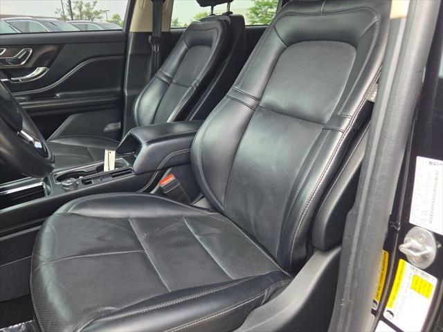 Photo of 2023 Infinite Black Metallic Clearcoat Lincoln Corsair