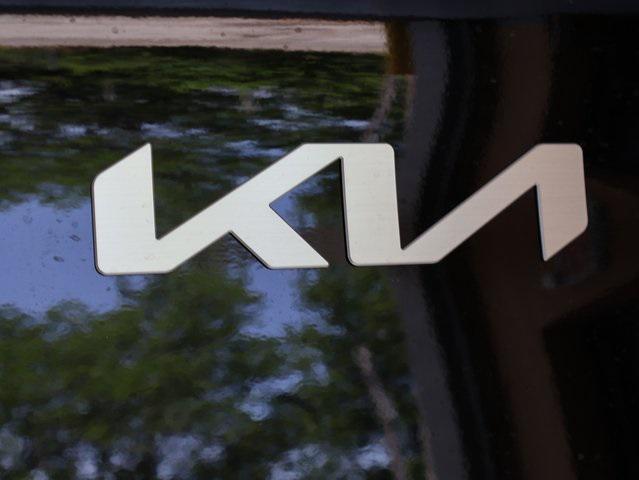 Photo of 2025 Ebony Kia EV6