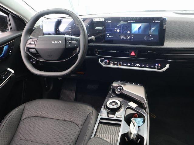 Photo of 2025 Ebony Kia EV6