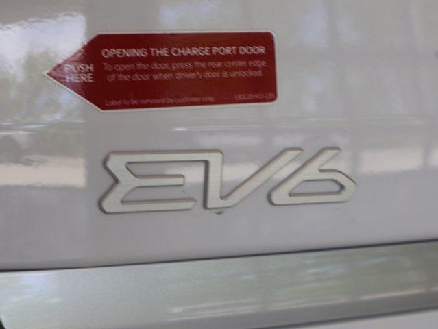 Photo of 2025 Glacier White Pearl Kia EV6
