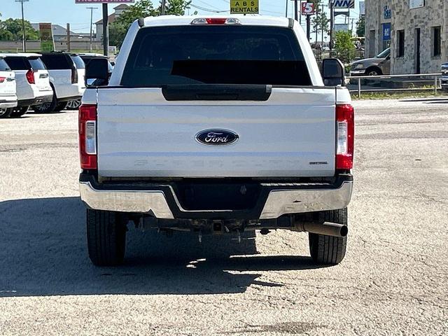 Photo of 2017 Oxford White Ford F-250