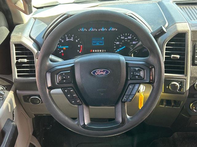 Photo of 2017 Oxford White Ford F-250