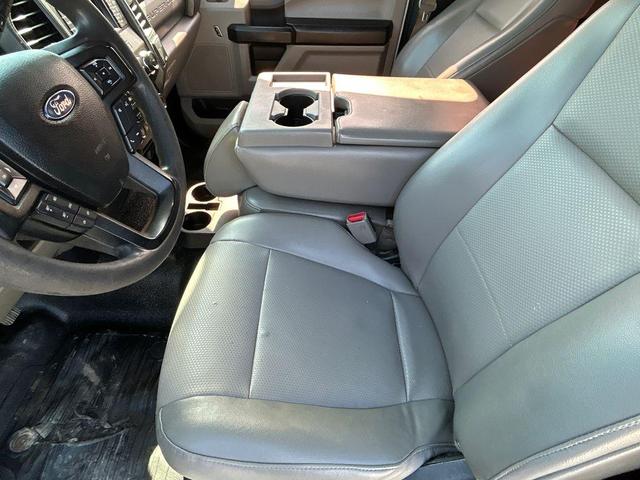 Photo of 2017 Oxford White Ford F-250