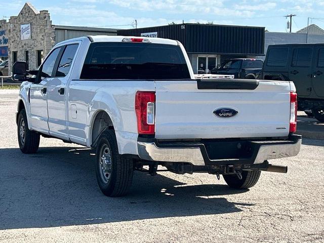 Photo of 2017 Oxford White Ford F-250