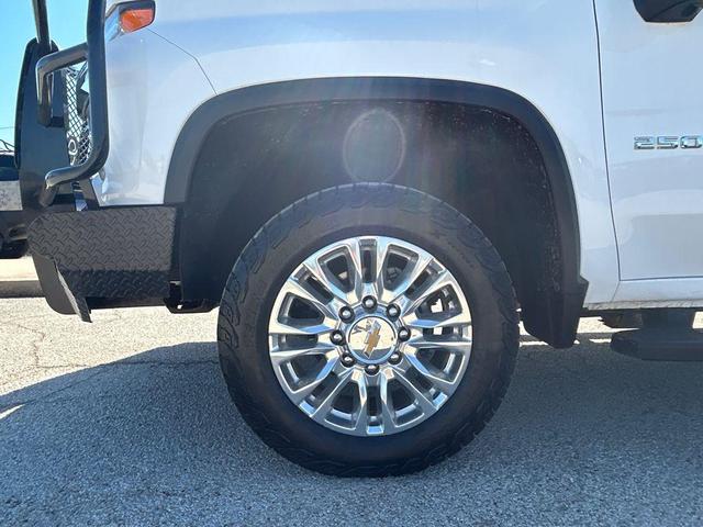 Photo of 2023 Summit White Chevrolet Silverado 2500