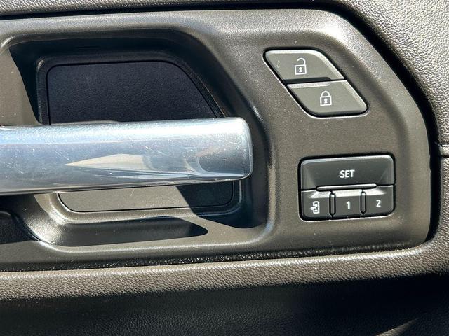 Photo of 2023 Summit White Chevrolet Silverado 2500