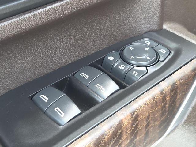Photo of 2021 Summit White GMC Sierra 3500