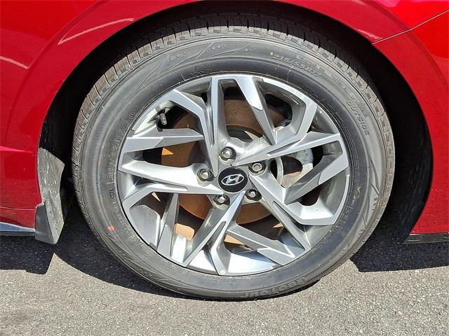 Photo of 2023 Ultimate Red Hyundai SONATA
