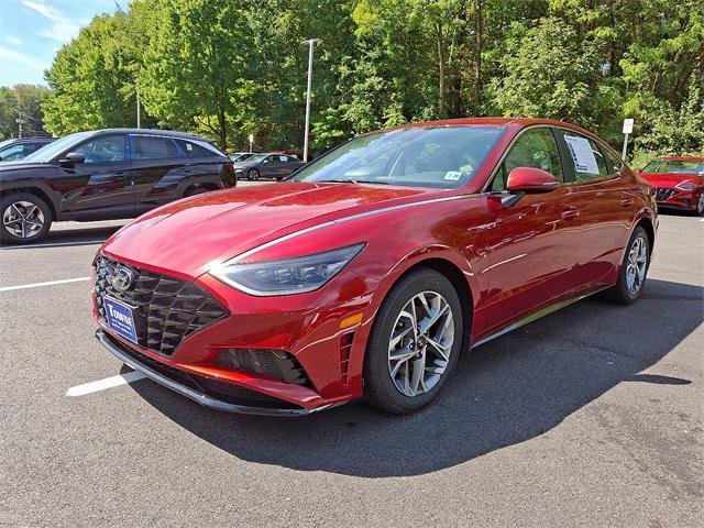 Photo of 2023 Ultimate Red Hyundai SONATA
