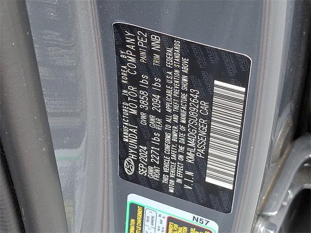Photo of 2025 Ecotronic Gray Hyundai ELANTRA