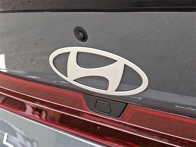 Photo of 2025 Ecotronic Gray Hyundai ELANTRA