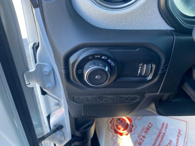 Photo of 2024 Bright White Clearcoat Jeep Wrangler