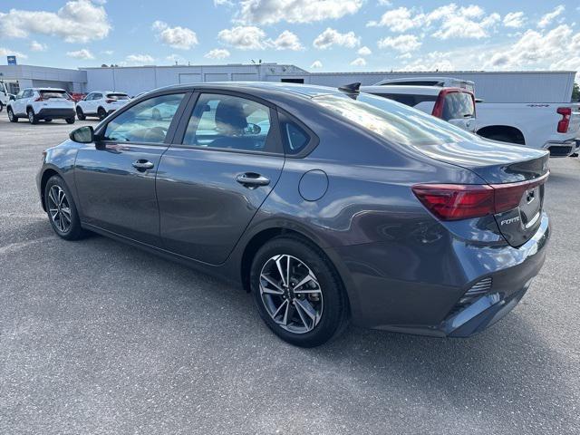 Photo of 2024 Gravity Gray Kia Forte