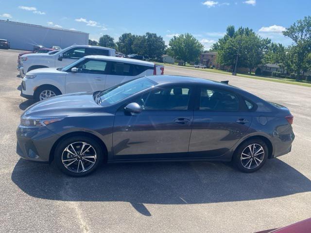 Photo of 2024 Gravity Gray Kia Forte