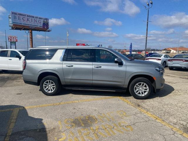 Photo of 2023 Sterling Gray Metallic Chevrolet Suburban