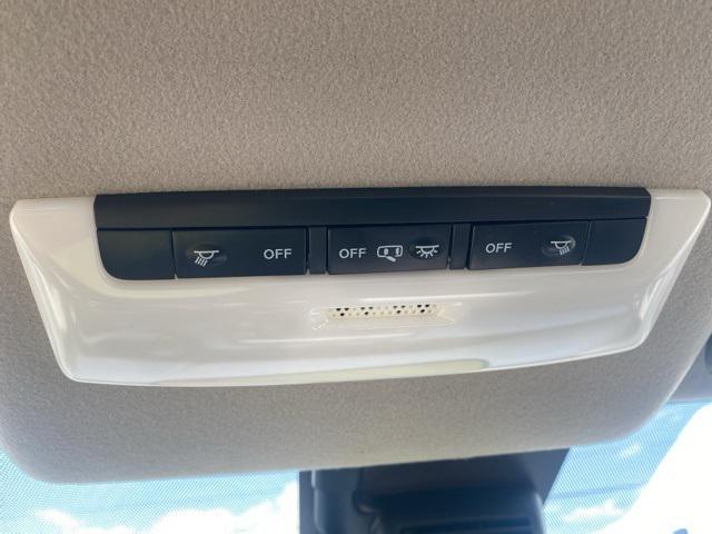 Photo of 2025 Gray Nissan Versa