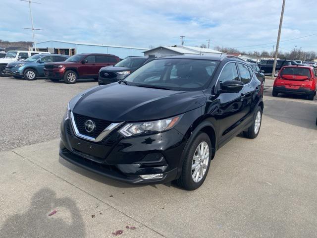Photo of 2022 Magnetic Black Pearl Nissan Rogue Sport