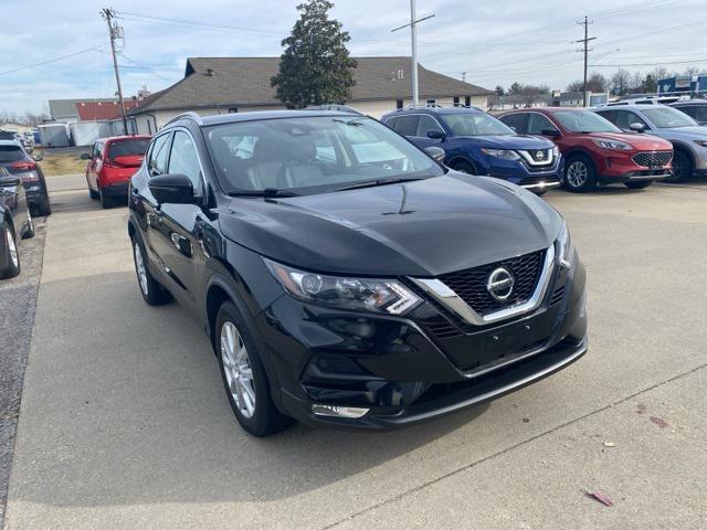 Photo of 2022 Magnetic Black Pearl Nissan Rogue Sport