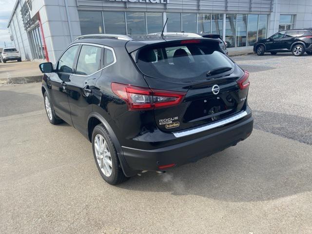 Photo of 2022 Magnetic Black Pearl Nissan Rogue Sport