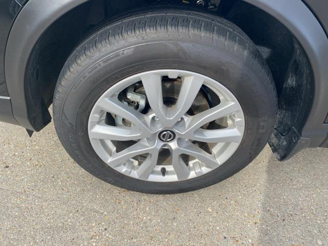 Photo of 2022 Magnetic Black Pearl Nissan Rogue Sport