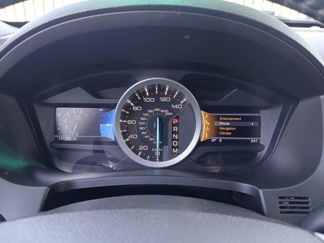 Photo of 2013 White Platinum Metallic Tri-Coat Ford Explorer