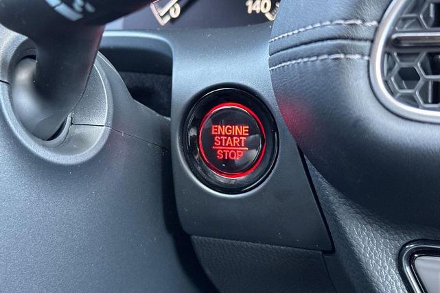 Photo of 2026 Platinum White Pearl Honda HR-V