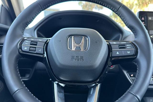 Photo of 2026 Platinum White Pearl Honda HR-V