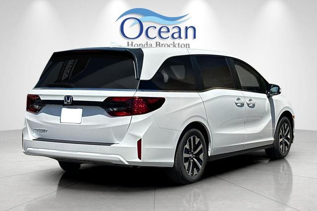 Photo of 2025 Platinum White Pearl Honda Odyssey