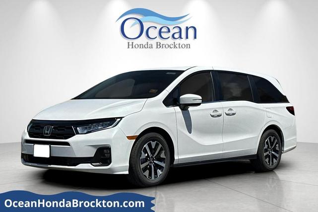 Photo of 2025 Platinum White Pearl Honda Odyssey