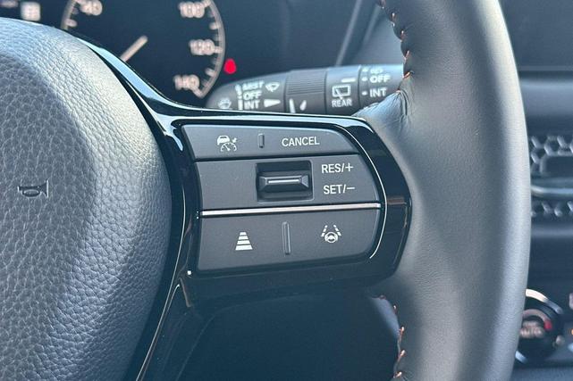 Photo of 2026 Platinum White Pearl Honda HR-V