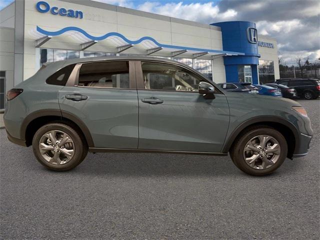 Photo of 2026 Black Forest Metallic Honda HR-V