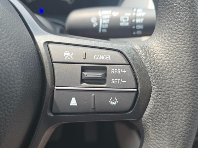 Photo of 2026 Platinum White Pearl Honda HR-V