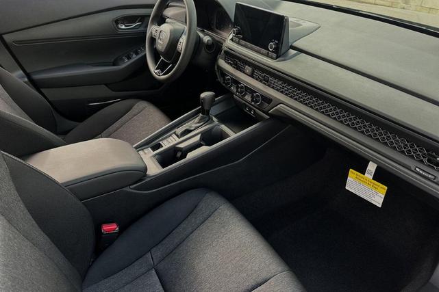 Photo of 2025 Crystal Black Pearl Honda Accord