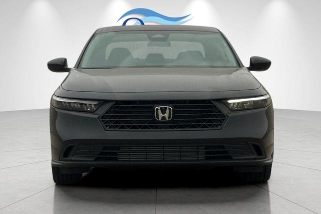 Photo of 2025 Crystal Black Pearl Honda Accord