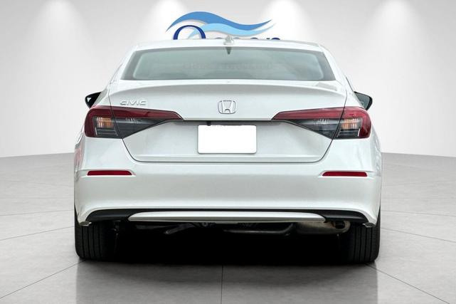 Photo of 2026 Platinum White Pearl Honda Civic