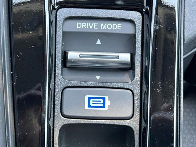Photo of 2025 Platinum White Pearl Honda Accord Hybrid